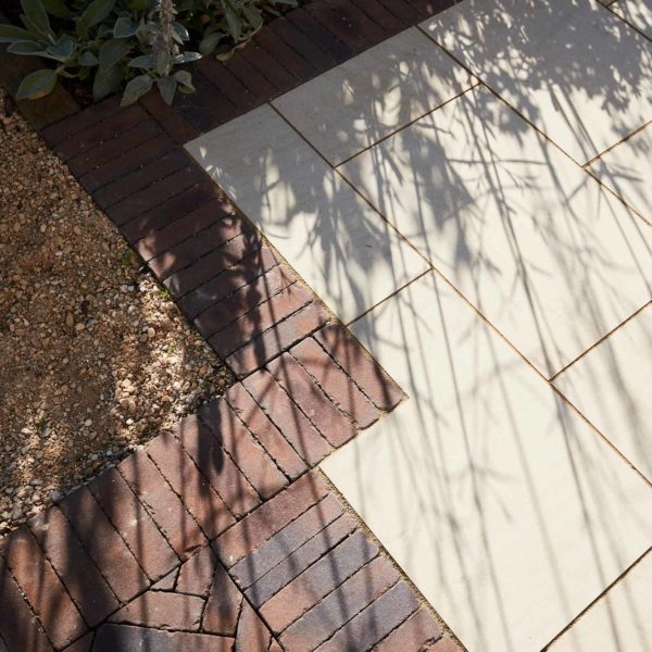 Selby-sq-04-1500 Paving and edging with Selby Landscapes